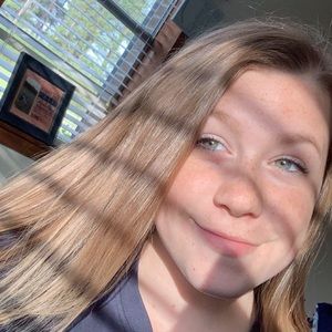 Meet your Posher, Avery